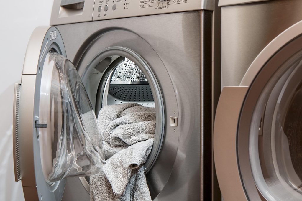 Secadoras profesionales con generador eléctrico industrial eficiencia en tu negocio washing-machine-2668472_1280 | Atlántico Eventos Secadoras profesionales con generador eléctrico industrial: eficiencia en tu negocio